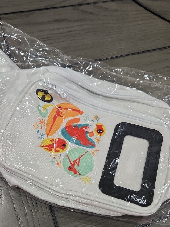 Disney Accessories - Disney Incredibles Belt Bag NEW